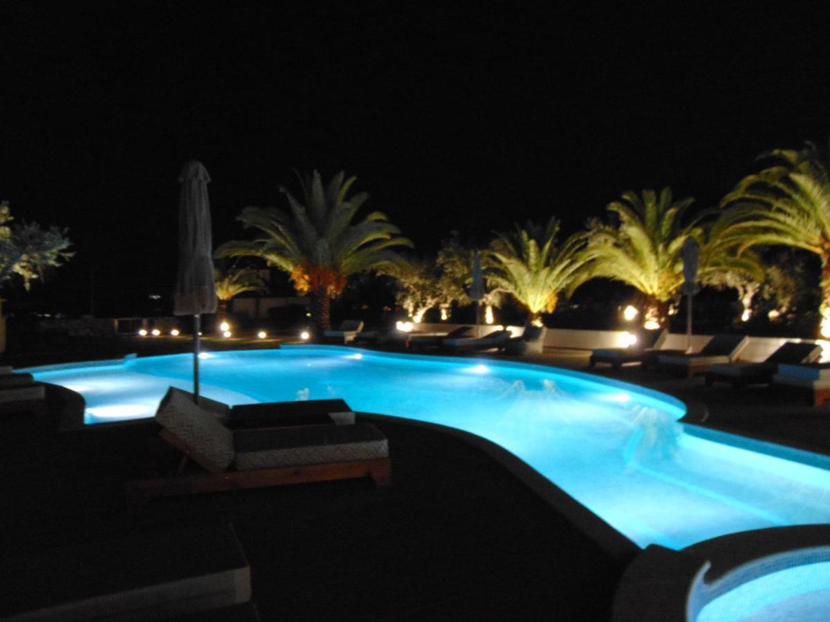 Domus Hospitality Aparthotel Vourvourou Exterior photo