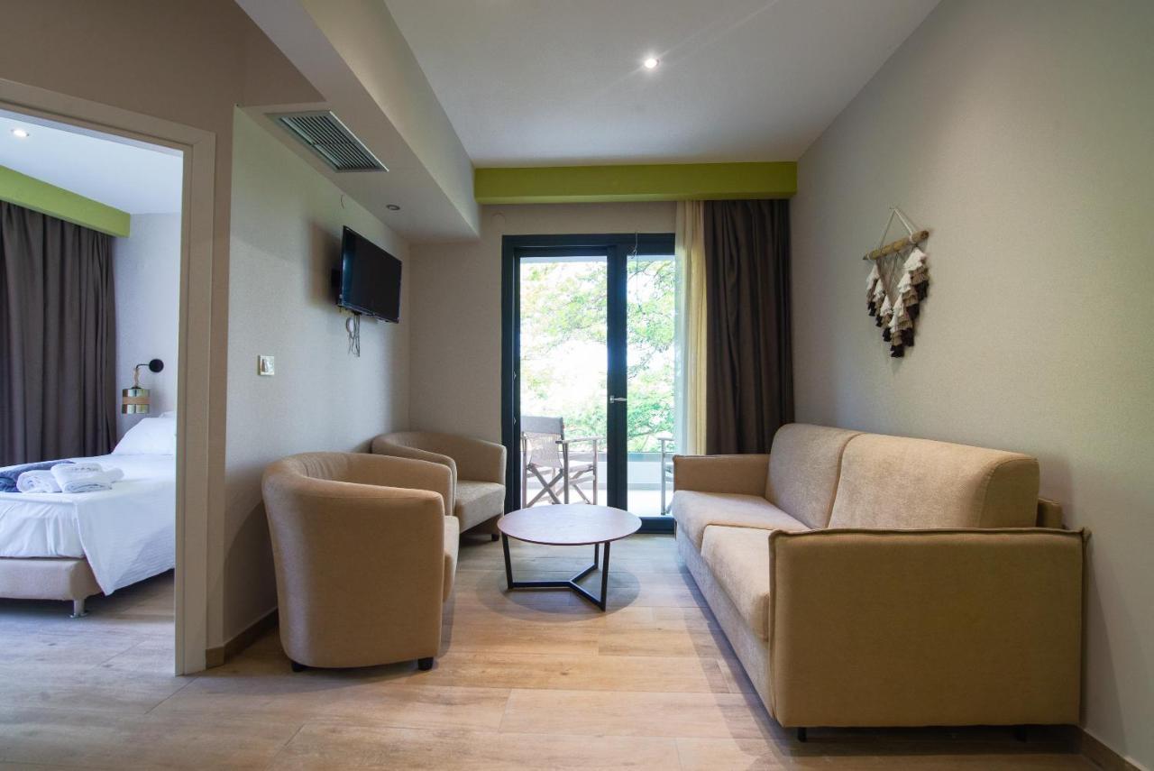 Domus Hospitality Aparthotel Vourvourou Exterior photo