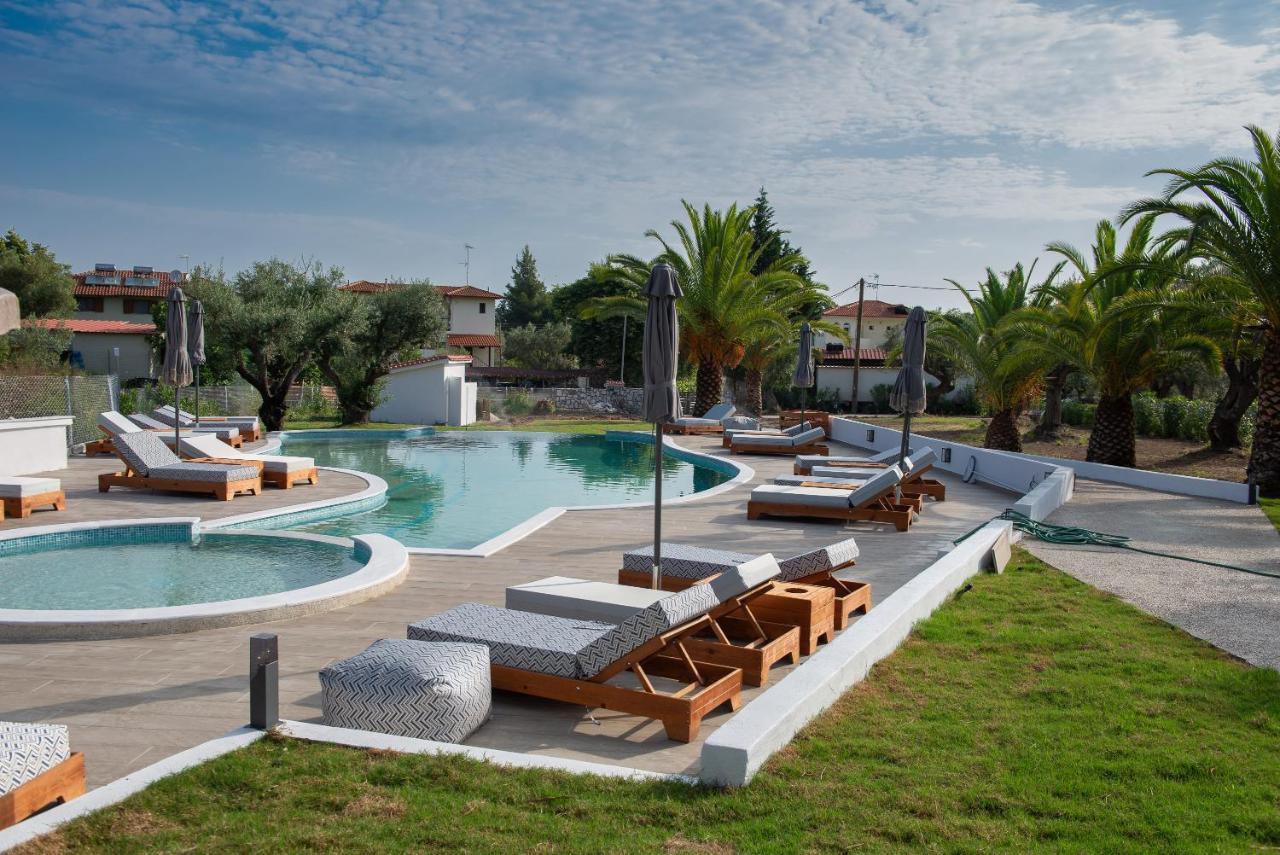 Domus Hospitality Aparthotel Vourvourou Exterior photo